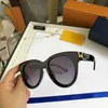 Modeontwerper Lou Vut Luxury zonnebril 2022 Nieuwe Cat's Eye Sunglasses Trend Personaliseerde reflecterende straatschot Polariseerde bril