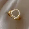 Bandringar koreansk stil söt liten blomma pärla ring för kvinnor kristall zirkon temperament justerbar finger ring flicka bröllop fest smycken aa230426