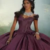 Robe de Quinceanera violette scintillante, élégante, épaules dénudées, paillettes, volants, fleurs bouffantes, robe de bal de luxe, Style arabe, 2024