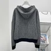Kvinnors tröjor Designer Coat Men's and Women's 2023 Autumn/Winter New Casual Simple Plaid Chain Hooded Sweater 0868
