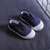 Atletische schoenen 2023 Spring Fashion Kids Boys Girls Canvas Comfortabele kinderen Peuter Casual Baby Sneakers