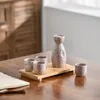 日本の斑点のある石器のためのセラミックボトルデカンタ4ショットグラス竹サービングトレイ寿司レストラン付き