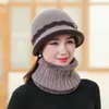 BeanieSkull Caps Hiver Épais Chaud Ajouter Doublé De Fourrure Tricoté Chapeau Écharpe Ensemble Pour Les Femmes Élégantes Mère D'âge Moyen Lapin Seau Cadeau 231117