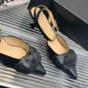2023 Женская обувь для обуви на каблуках сандалий кроссовки для вечеринок сапоги Top Designer High Heel Роскошные красные кожаные плоские женщины работают свадьба 35-40 Heatshoes с коробкой -K315