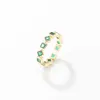 A banda toca nova luxo geométrico simples anel de esmeralda moda temperamento versátil anel de cristal de jóias elegantes para mulheres presentes aa230417