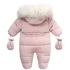 Ceket 0 24 ay doğdu bebek tulum kış pamuklu romper eldiven ile kapşonlu kalışlı erkekler kar giyim seti 231117