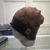 Zimowy dzianin ciepły zimowy kapelusz dla mężczyzn i kobiet, odpowiedni na zimno