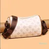 designer handväska resor axelväska messenger väska kvinnors kuddtyp oxiderat läder