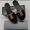 2023 새로운 슬리퍼 TF 하드웨어 버클 여름 캐주얼 플랫 신발 샌들 인기 여성 슬라이드 4 색