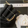 Colliers pendentiels Collier de lettre de coude de marque conçue pour les femmes à longue chaîne plaquée dorée de créateurs bijoux exquis drop dh39c