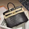 Designer 2024 Platinum Tote Bag Crocodile Pattern Women's Cowhide Large Commuter Bridal One Shoulder Crossbody Handbag