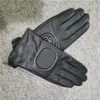 Gants en cuir d'hiver pour femmes de styliste en peau de mouton à écran tactile en peluche pour le cyclisme avec des gants pour hommes en peau de mouton isolés au chaud