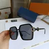 Designer de moda Lou Vut Luxury Luxury Cool Sunglasses 2022 Novos óculos de sol progressivos de cor para mulheres grandes tendências no exterior