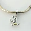 100. yıldönümü Oswald Dangle Charm 925 STERLING Gümüş Pandora Fit Takımları Boncuklar Bilezik Mücevher 792519C01 Andy Jewel