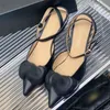 2023 damskie buty buty buty obcasy Sandały Sandały Bugi imprezowe Top Designer Wysokie obcas Balet Balet Luksusowy czerwony skórzane damie Wedding 35-40 Uszaków z pudełkiem -K315