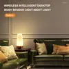 Lampes de table capteur de mouvement intelligent LED veilleuse maison petite lampe avec sans fil à piles pour les lumières de couloir de chambre