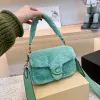 10AデザイナータビーショルダーバッグLuxurys Pillowファジーウールクロスボディクラッチトートバッグ