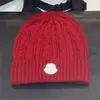 Lüks Tasarımcı Örme Eşarp Şapka Eldiven Üç Parçalı Setler Moda Marka Sonbahar Kış Kış Termal Knitt Eldiven Erkekler ve Kadınlar İçin Yün Beanie Şapkaları Sıcak Eldivenler Şapkalar Eşarplar