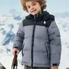 Winterjas Donsjack Kindermode Klassieke buitenwarme donsjassen Zebrapatroon Gestreepte letterprint Puffer jongensjassen Veelkleurige comfortabele kleding