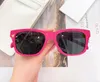 Rosa-graue quadratische Sport-Sonnenbrille für Damen, modische Brillen, Designer-Sonnenbrillen, Occhiali da sole UV400-Brillen mit Box