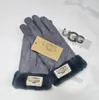 les gants de haute qualité design commerce extérieur nouveaux MadamGloves. Écolière imperméable à l'eau et moto de fitness thermique en velours