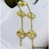 Designer Bracelets Lucky Elegant Pendant Cleef Fashion 5 Motifs Clover Leaf Necklace Leaf Luxury Design Wedding Jewelry Van 4/four Flower Gifts Lucky