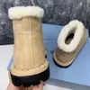 Designer Snow Boots Nya skidstövlar Triangel Etikett Wool Foder Suede Ankle Boots Päls på läder tjocka botten Vinter varma skor A5RS#