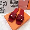 2023 SL SLIPPER Hommage Cuir plat STOCHES ENTERWINGS SIMÉLOIRES Sandales Famous Sandales Chaussures Black Patent Rouge Y