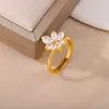 Band Rings Luxe Zircon fleur anneaux pour femmes en acier inoxydable cubique zircone Floral Couple anneau de mariage bijoux de fiançailles anillos AA230417