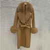 Mezclas de lana para mujer 2023 Abrigo largo de mezcla de cachemira para mujer con cuello de piel real grande Chaqueta de invierno de moda Cinturón de doble botonadura Outwear Cuff 231118