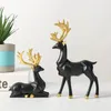 Decorative Objects Figurines 2Pcs Elk Deer Statue Reindeer Figurines Resin Sculpture Living Room Home Decoration Nordic Tabletop Ornaments 231117