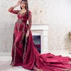 Elegancka arabska kaftan burgundowa syrena wieczorowe sukienki z odłączanym pociągiem z przodu rozdzielenie długiego rękawów satynowe sukienki z imprez