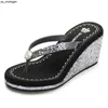 Slippers 2022 Nieuwe zomer lovertjes Rhinestone Ladies High Heel Flip Flops Dikke Bottom Beac Dames Luxe Sandalen Wedge buiten J230417