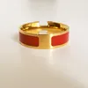 Ny högkvalitativ designer design titanring klassiska smycken män och kvinnliga par ringar modern stil band g5pp#