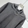 Kvinnors tröjor Designer Coat Men's and Women's 2023 Autumn/Winter New Casual Simple Plaid Chain Hooded Sweater 0868