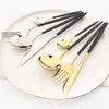 Set di posate in oro da 24 pezzi Set di posate in acciaio inossidabile di alta qualità Coltelli Forchetta Cucchiaino da tè Posate da tavola Posate da cucina in argento L230704