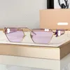 2024 novos óculos de sol de designer popular para mulheres senhoras óculos retrô uv400 lentes protetoras de metal quadrado estilo 53W com letras pernas laterais simples óculos de sol vidro legal