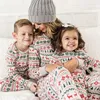 Familjsmatchande kläder 2023 Julpyjamas år Xmas Father Mother Baby Clothes Set pappa mamma och dotter son pyjamas outfit 231117