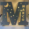 Paralumi Decorazioni da parete personalizzate Luce notturna a LED 24 lettere con nome Stelle Luna Arredamento camera da letto Cartello in legno per bambini Lampada Natale Regali per bambini 230418