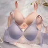 Sutiã de sutiã sem costura invisível para mulheres lingerie sexy de profundidade vneck push up bra arame livre brassiere sutiã almofadas removíveis BRALETTE P230417