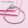Chain Athenaie 100% 925 Sterling Silver Snake Chain Bangle Armband med CZ Love Heart Clasp Charms Armband för Women231118