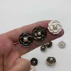 زر مقاطع الشعر barrettes وصول جديد أزرار راينستون لؤلؤة المعادن للملابس معطف كارديجان سترة 6pcs/lot 18mm/23mm kd908