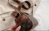 designer handväska resor axelväska messenger väska kvinnors kuddtyp oxiderat läder