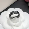 2023 Nowy luksusowy projektant marki pierścionek Medusa Pierdzież para pierścionka premium mody pierścionka qixi urodzinowy dla mężczyzn