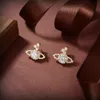럭셔리 패션 디자이너 스터드 이어링 편지 Viviene 브랜드 여성 보석 금속 진주 귀걸이 Cjeweler Westwood for Woman Trend Gold Earing TYFG45234546