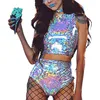 Женские спортивные костюмы Женщины Rave Holographic Bodysuit Mini 2pcs Голограмма Металлический топ и шорты для танцевальной вечеринки клуба 230417