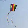 Kite Acessórios Crianças Interativo Long Tile Rainbow Parafoil Flying Kite Educacional para Brincar para Brinquedo Criativo ao Ar Livre Melhor Presente para OutdL231118