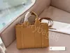 Borsa shopping tote di design La borsa più preziosa per ottenere oggetti di lusso Dimensioni 27 * 21, con due stili posteriori che possono essere inclinati e trasportati a mano