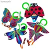 Kite Acessórios Mini Kite Cartoon Avião Dragonfly Insect Kite Portátil Crianças Ao Ar Livre Pai-Filho Interativo Brinquedo Educacional Cedo L231118