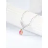 Petit collier délicat en or blanc en forme de V avec diamant rose 0,06 ct + diamants blancs 0,10 ct